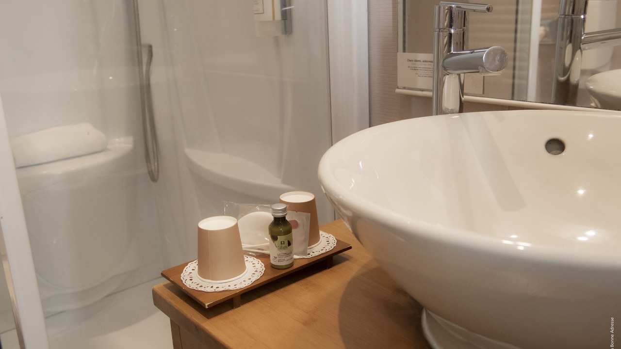 Photo of Bathroom in Saint-Martin-du-Littoral