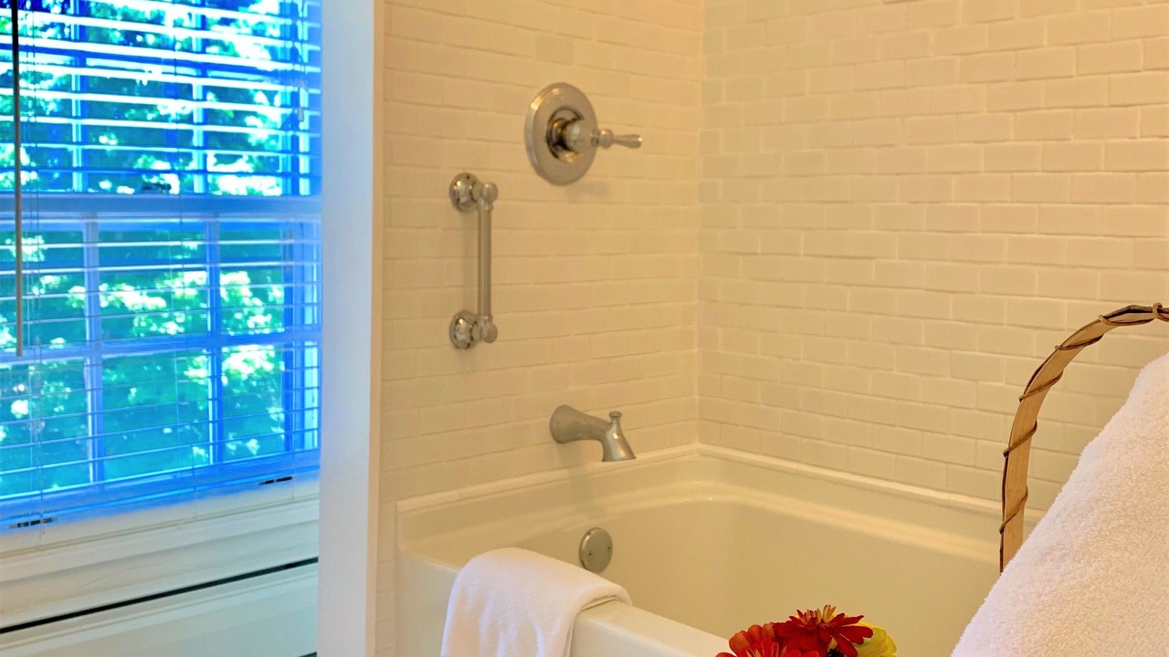 Photo of Bathroom in Old Bennington