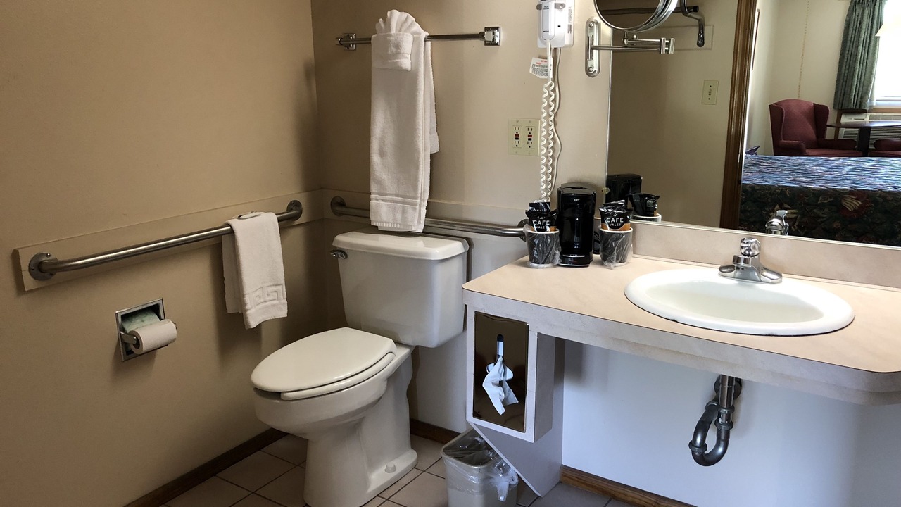 Photo of Bathroom in Glenwood