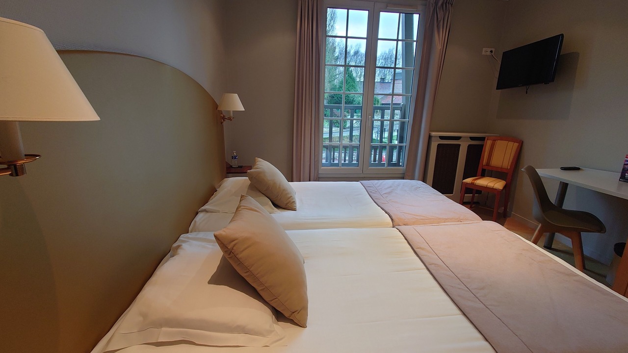 Photo of Bedroom in Forges-les-Eaux