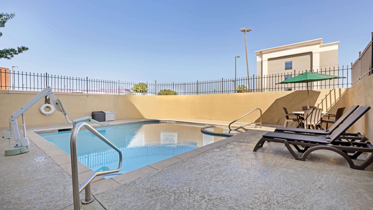Photo of Outdoor in West Dallas