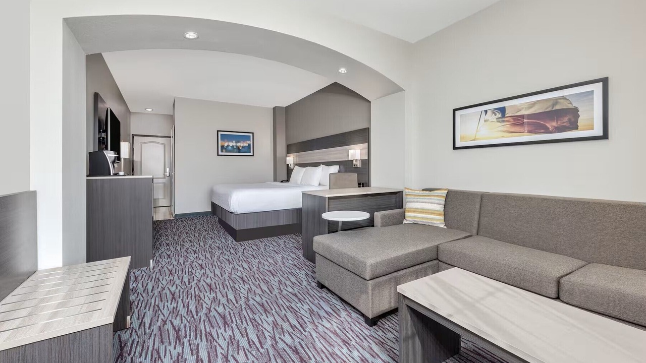 Photo of Bedroom in Allen