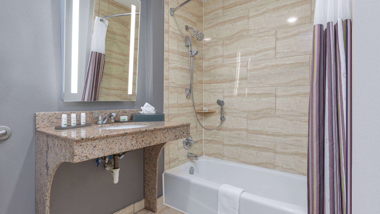 Photo of Bathroom in Allen