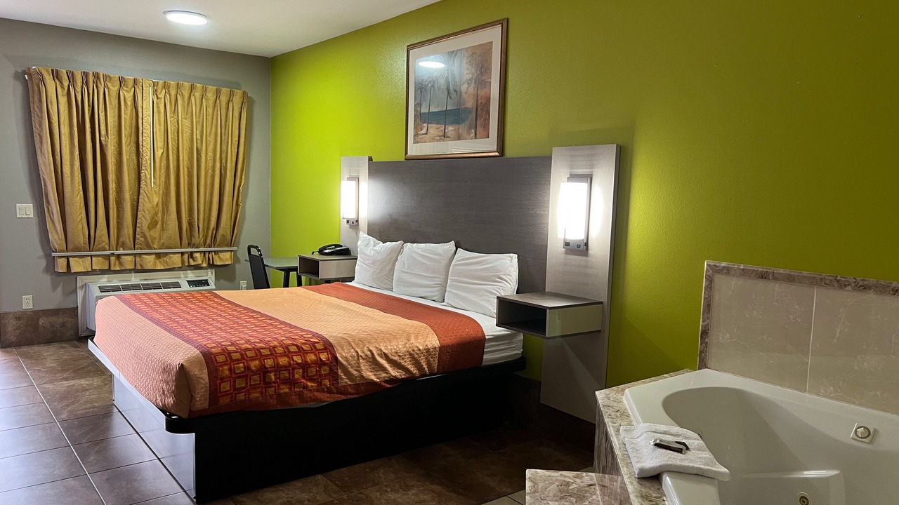 Photo of Bedroom in Weslaco