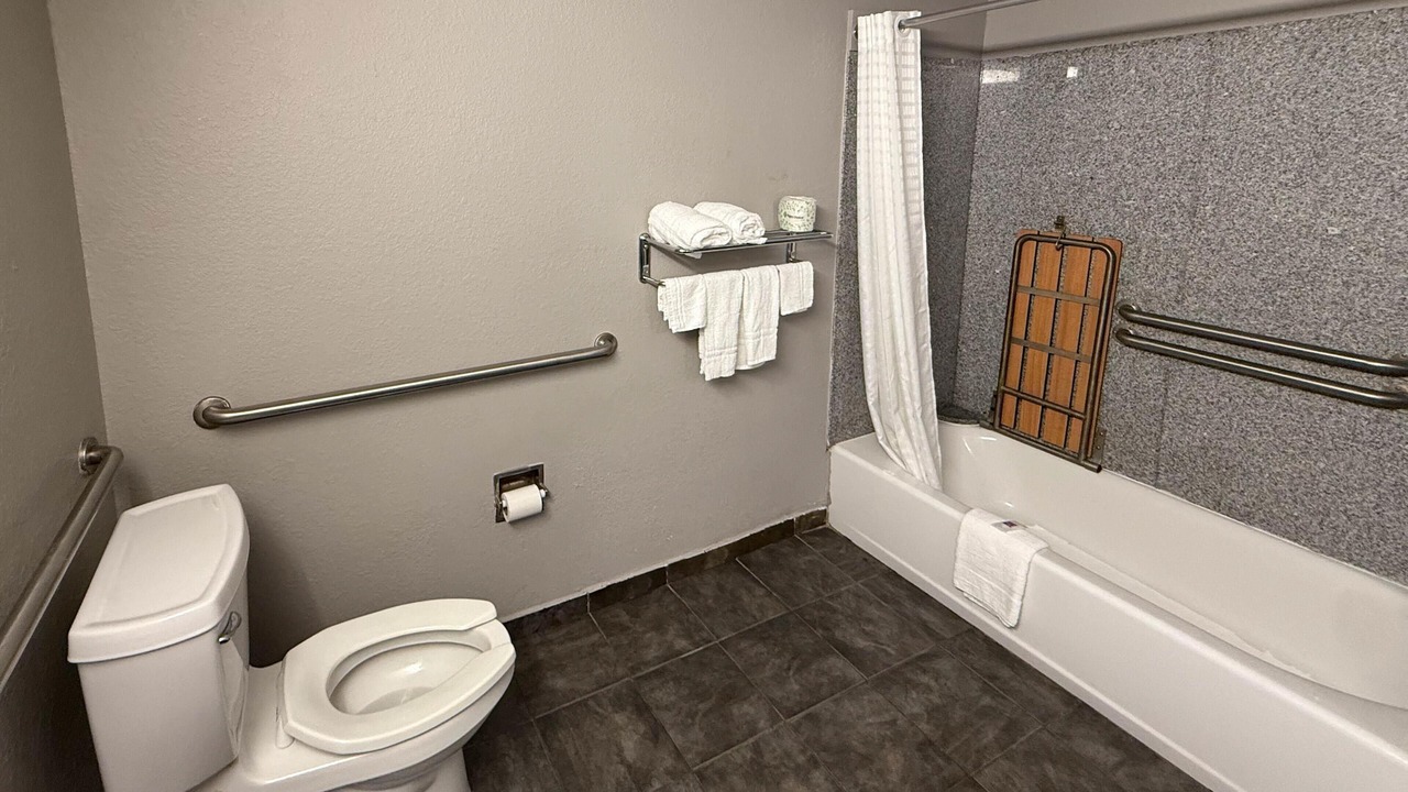 Photo of Bathroom in Central Oklahoma City