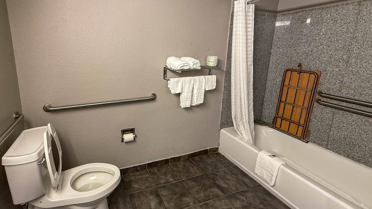 Photo of Bathroom in Central Oklahoma City