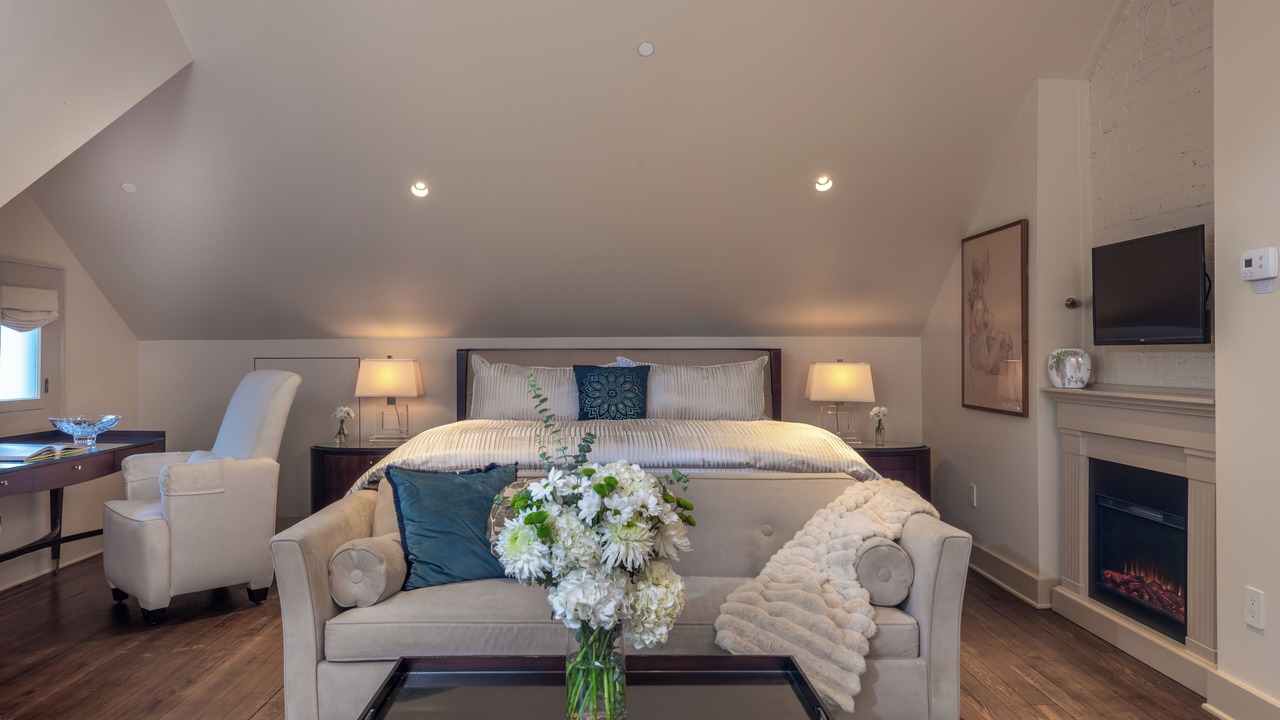 Photo of Bedroom in Midtown