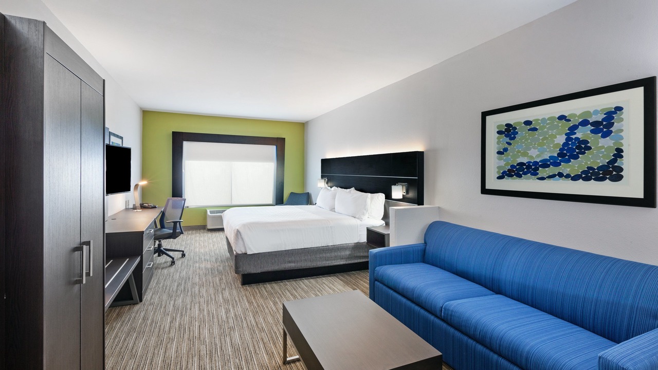 Photo of Bedroom in Sealy