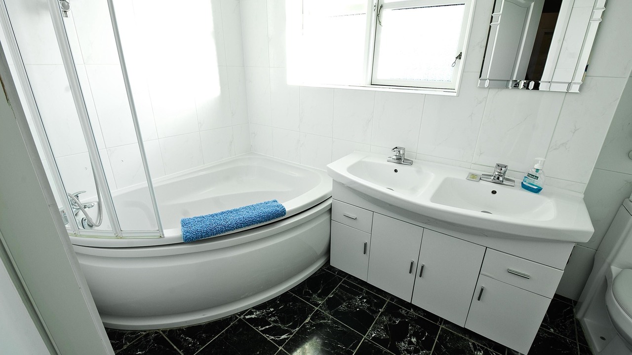 Photo of Bathroom in Takeley Street