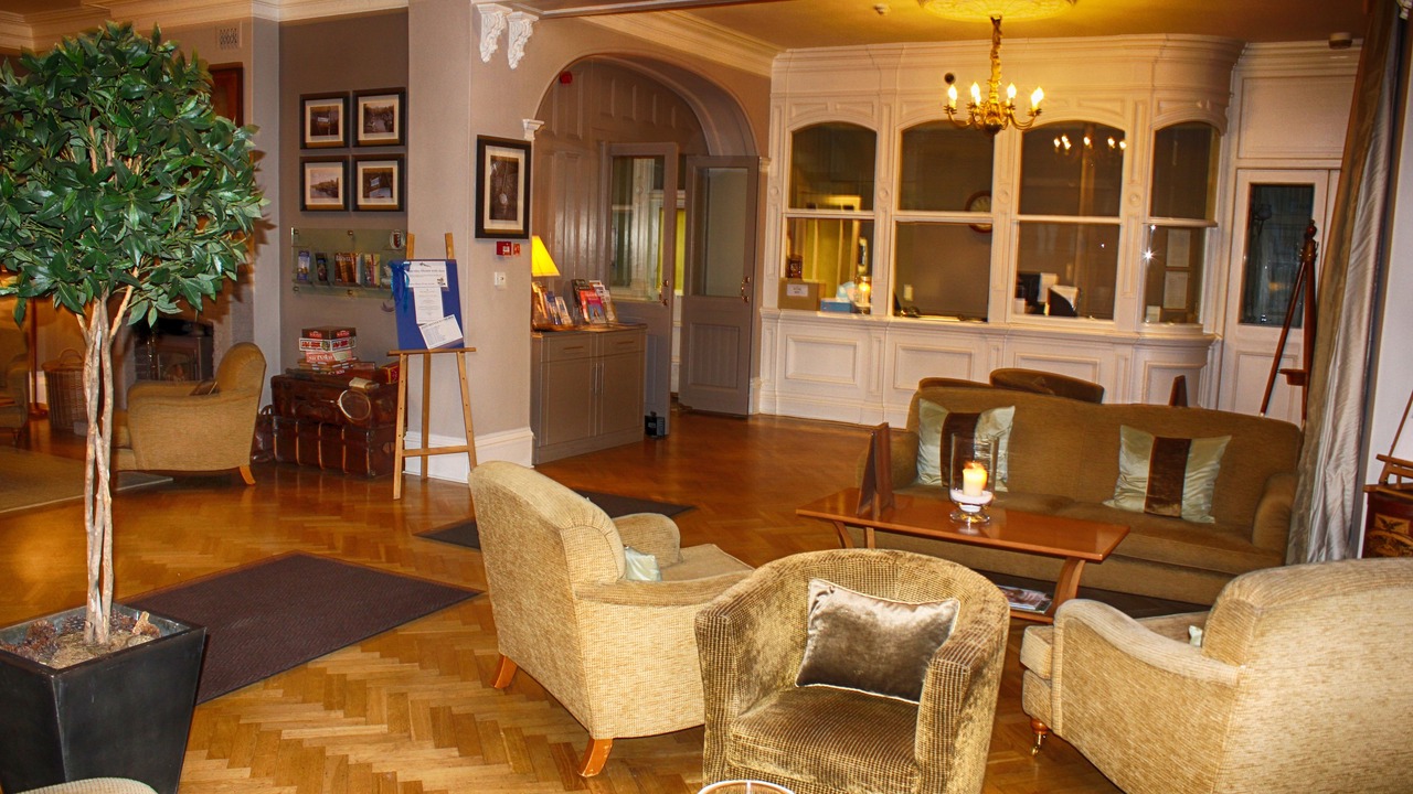 Photo of Others in Sandwich