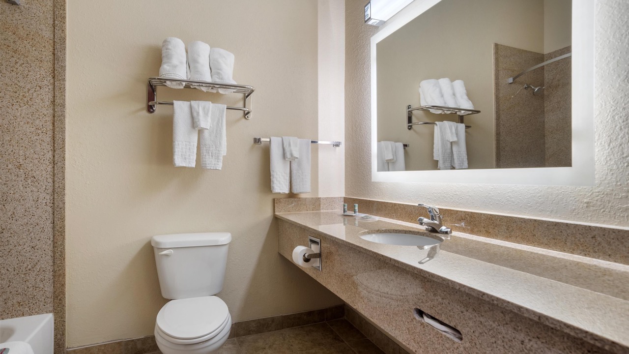 Photo of Bathroom in Opp