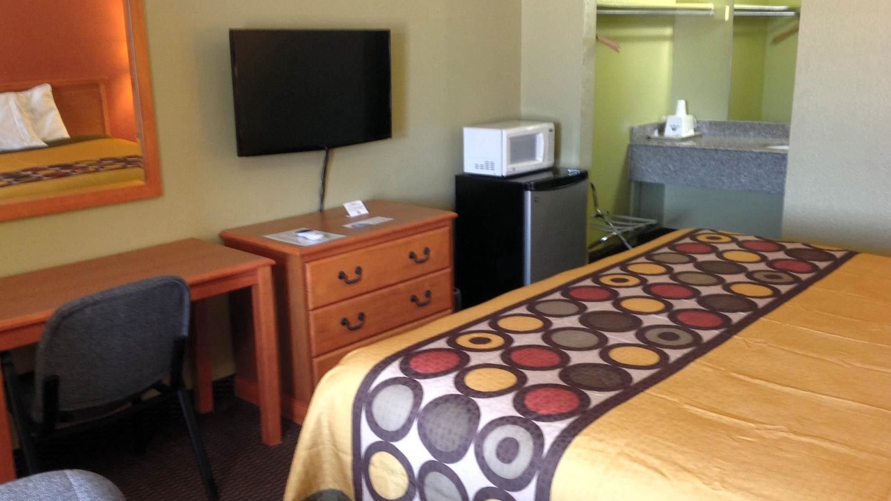 Photo of Bedroom in Pryor