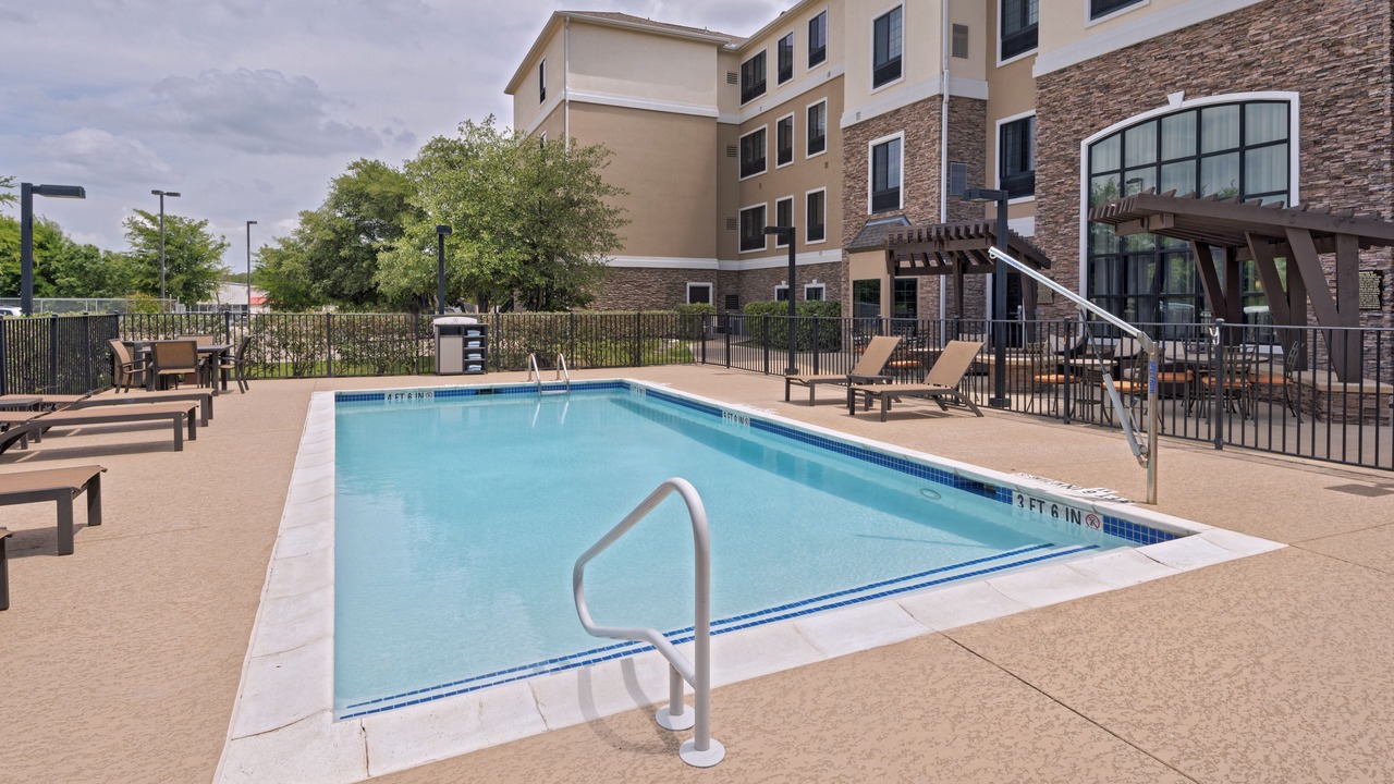 Photo of Outdoor in McNeil