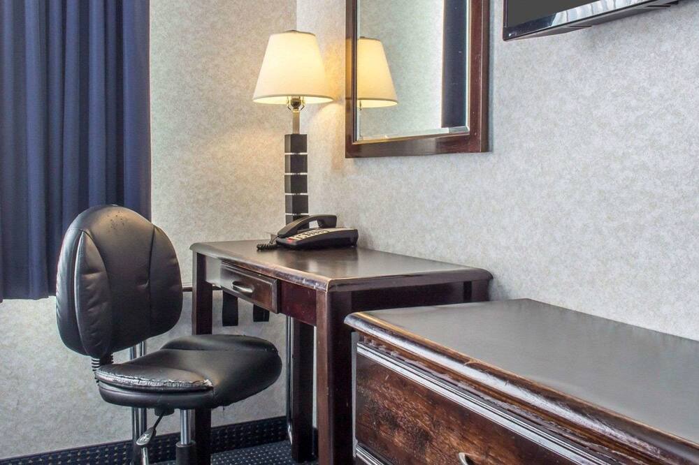 Photo of Bedroom in Queens