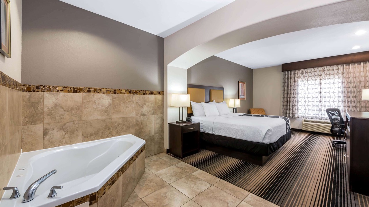 Photo of Bedroom in Orange