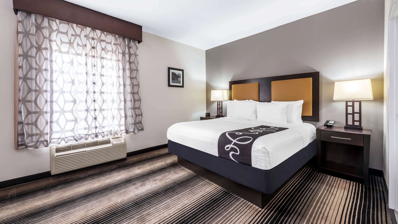 Photo of Bedroom in Orange