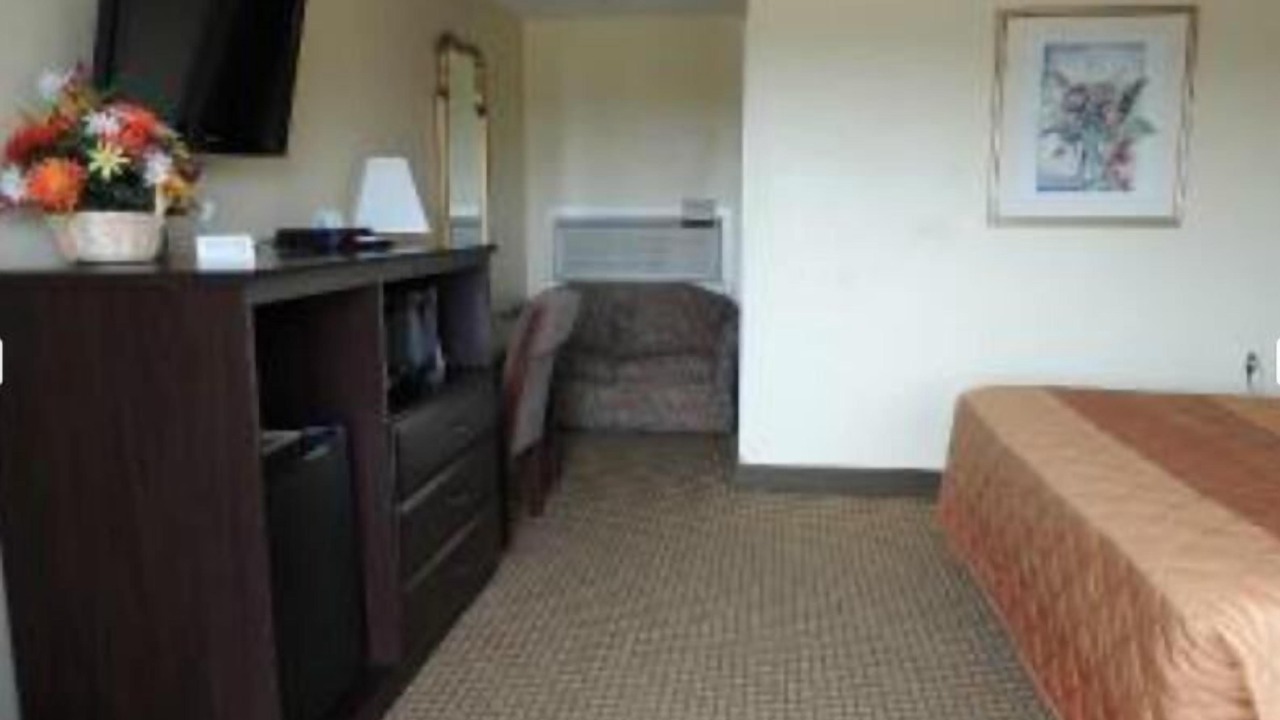 Photo of Livingroom in North Stonington