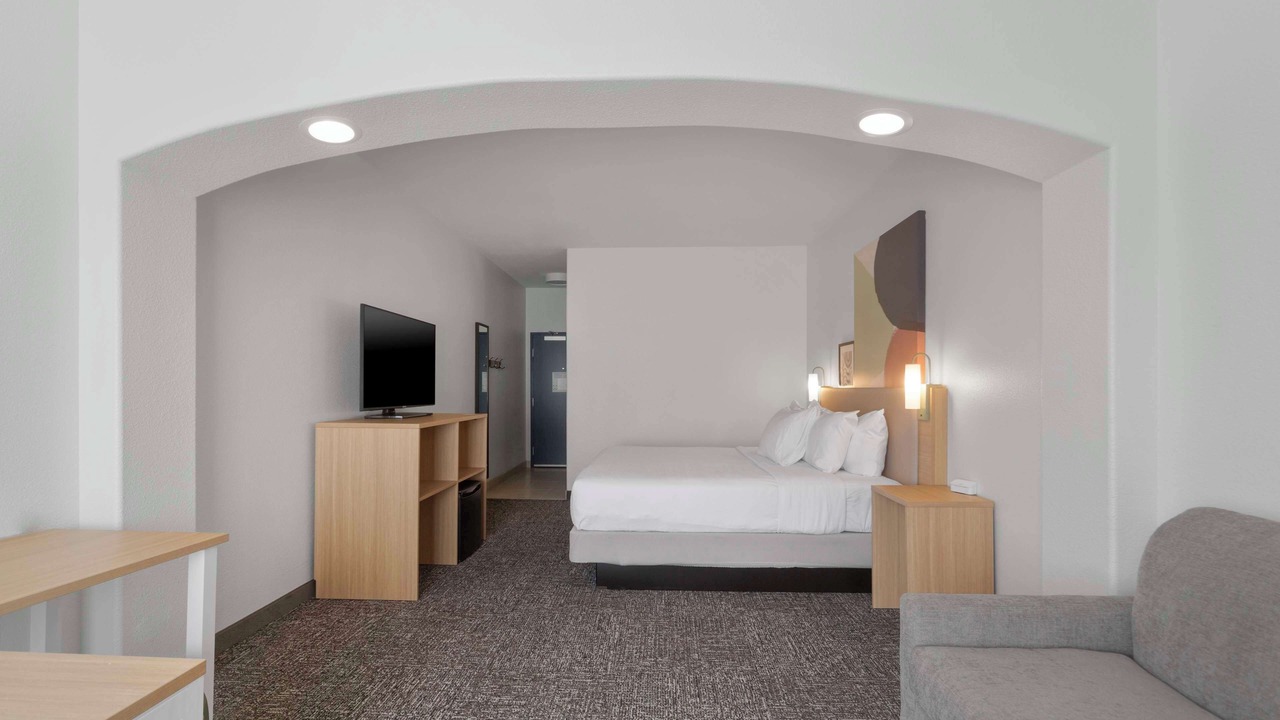 Photo of Bedroom in Far North Central