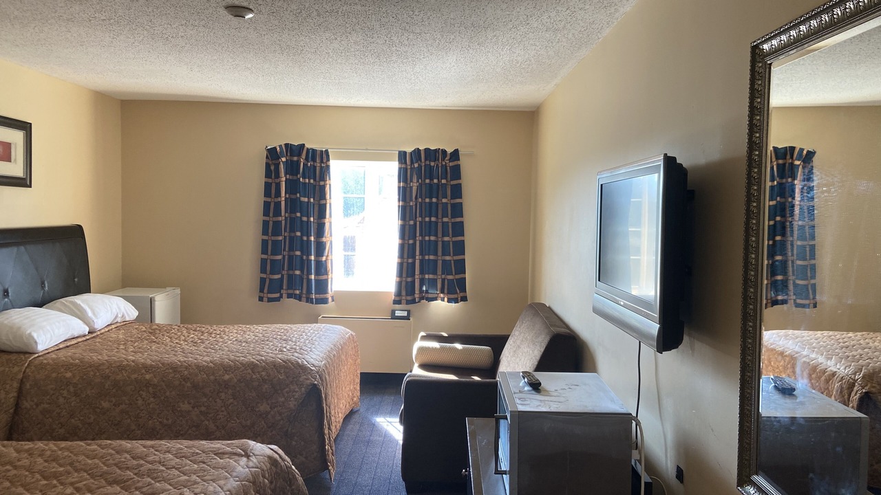 Photo of Livingroom in Niagara Falls