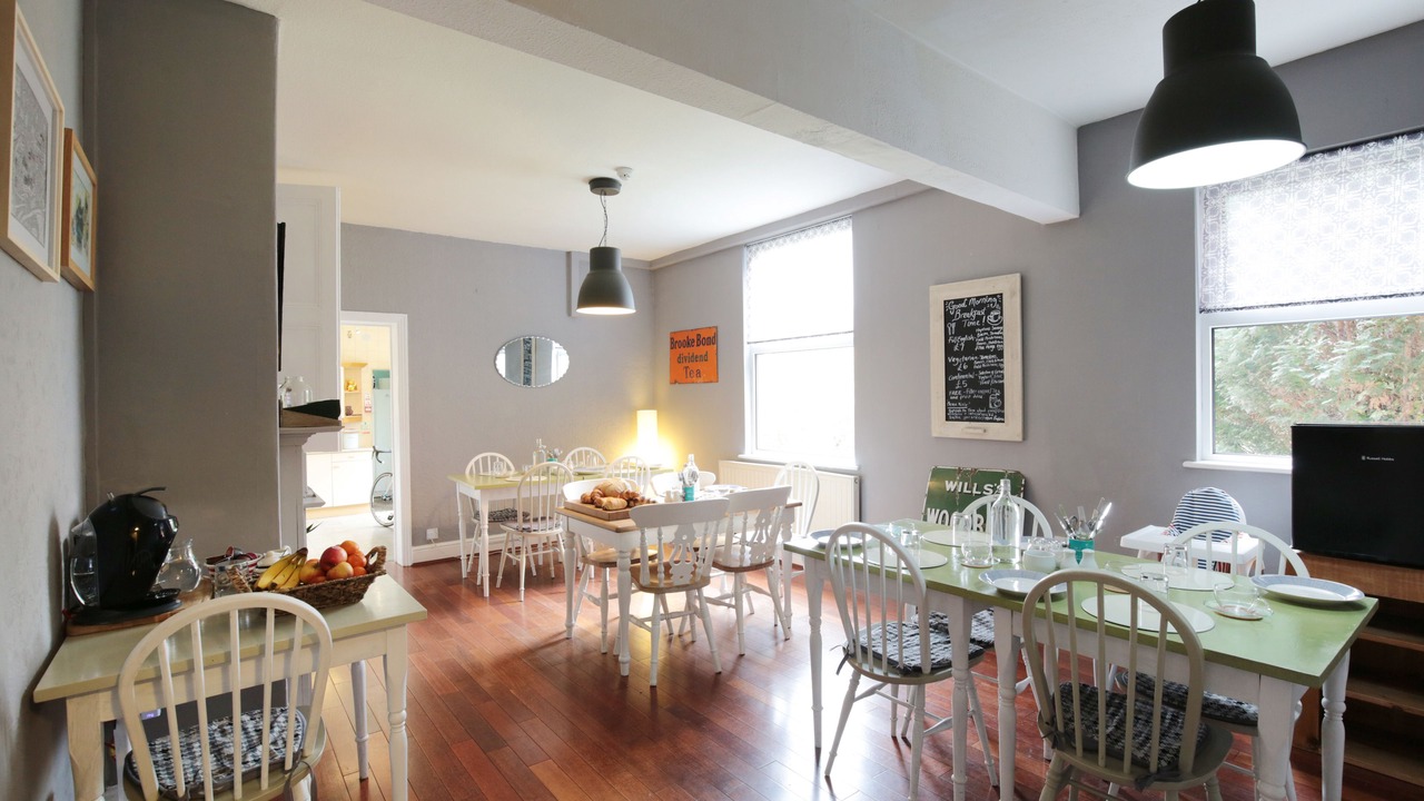 Photo of Others in Hoole