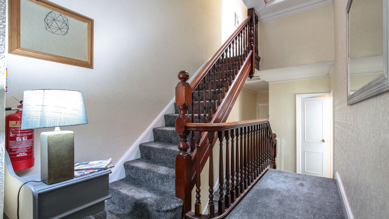 Photo of Others in Hoole