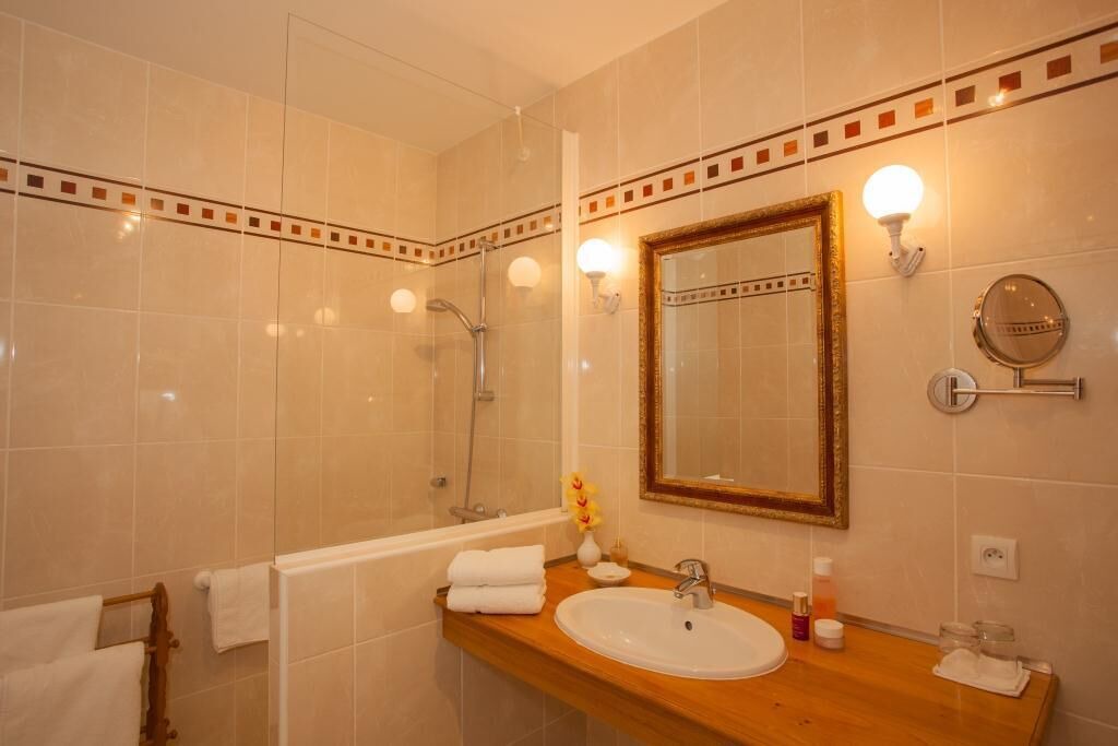 Photo of Bathroom in Cangey