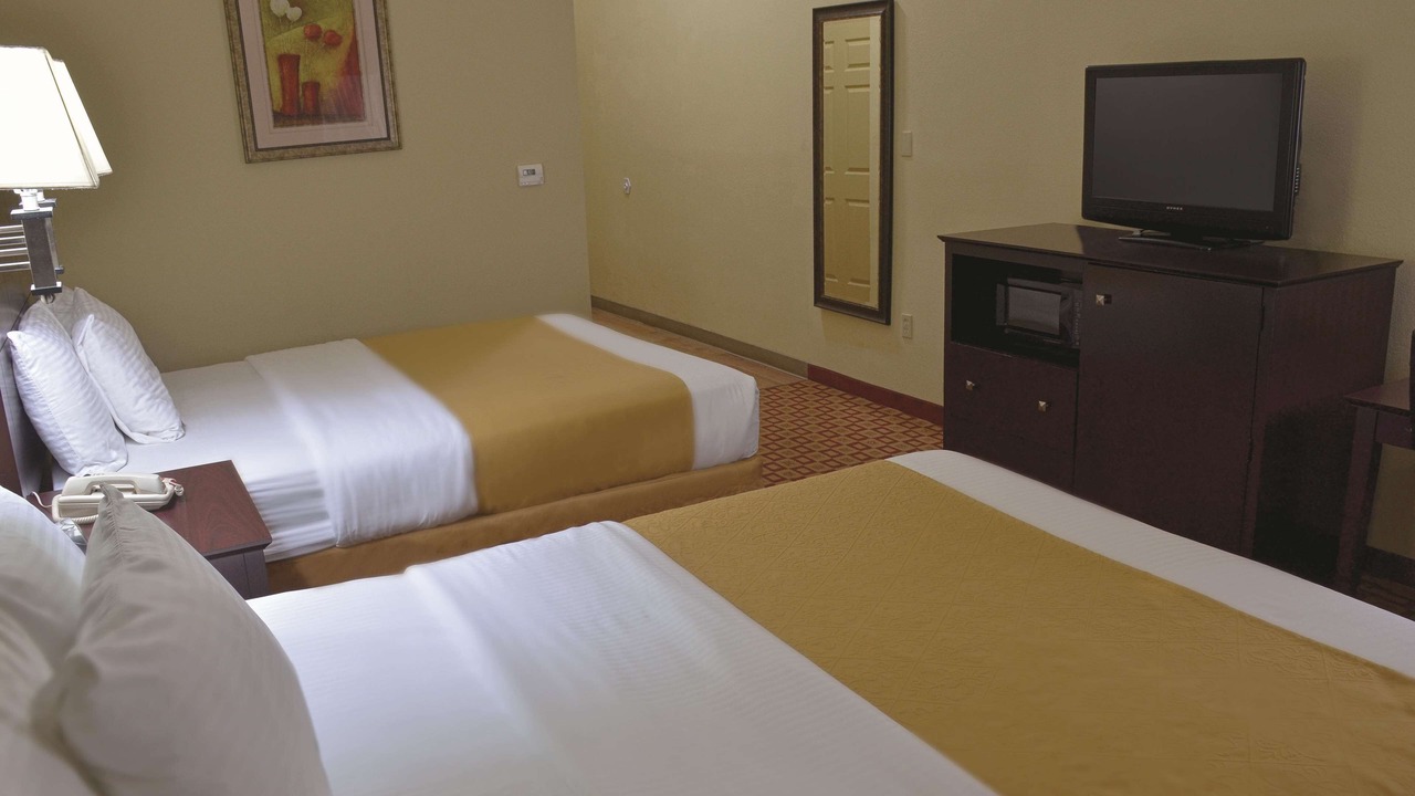 Photo of Bedroom in Alice