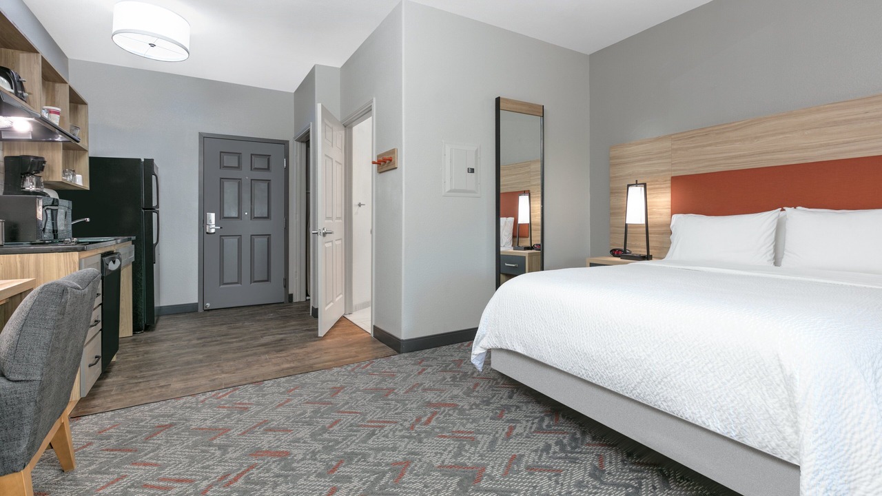 Photo of Bedroom in Lake Jackson