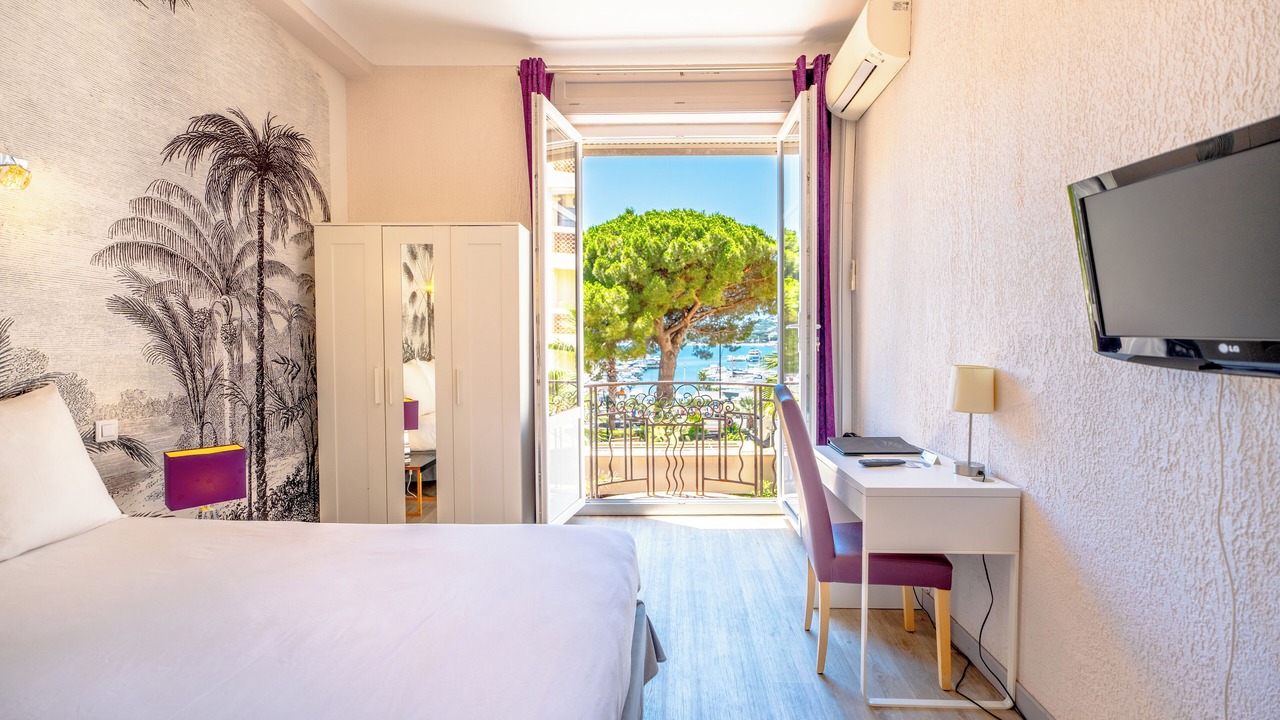 Photo of Bedroom in Sainte-Maxime City Centre