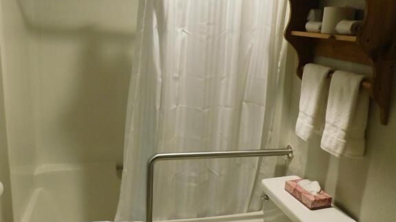 Photo of Bathroom in Packwood