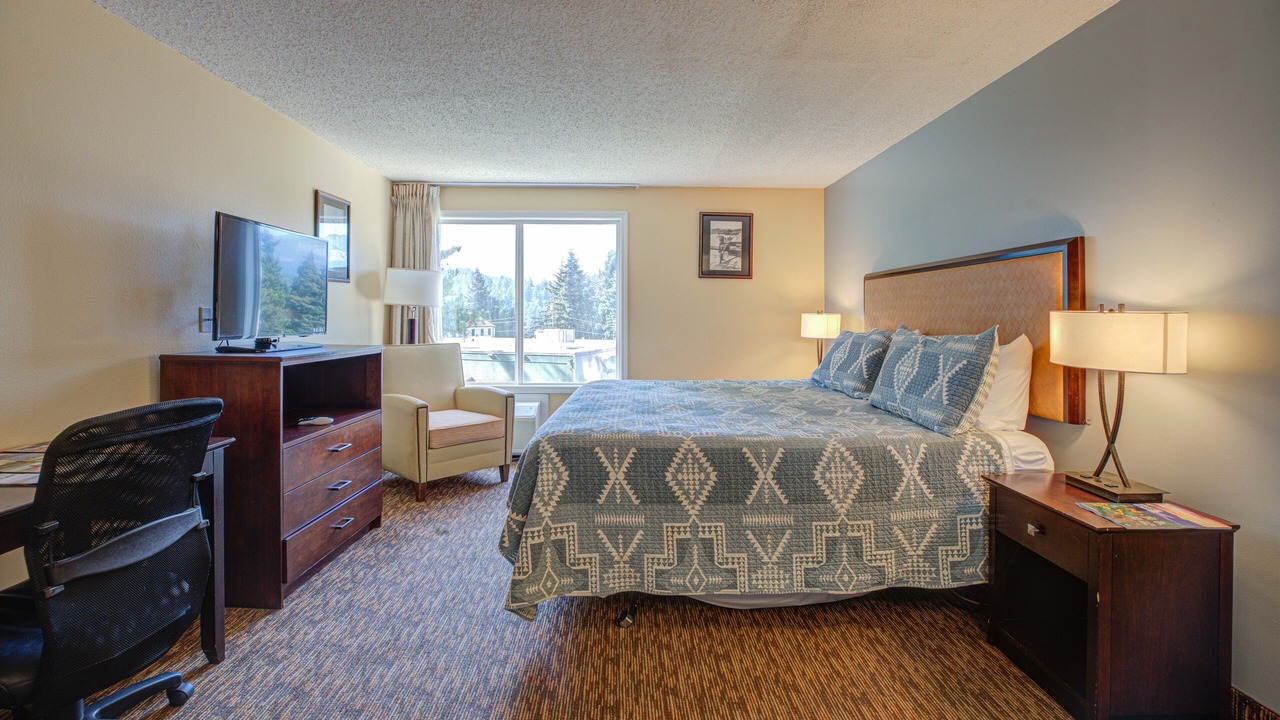 Photo of Bedroom in Cascade Locks