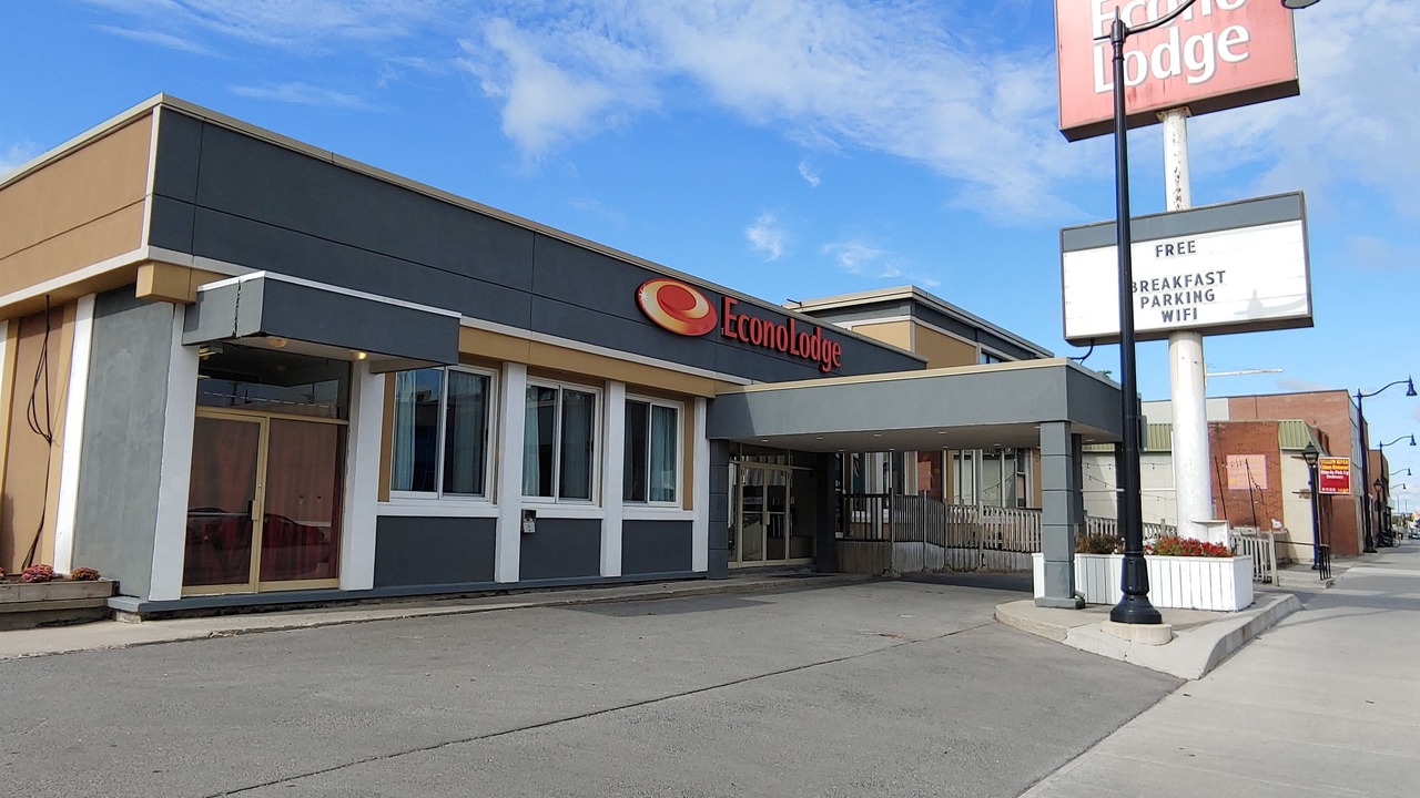 Photo of Buildings in Sunnyside