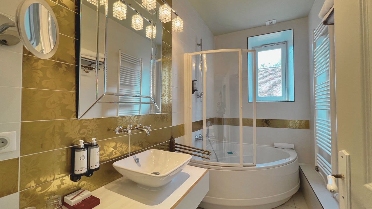 Photo of Bathroom in Beaune