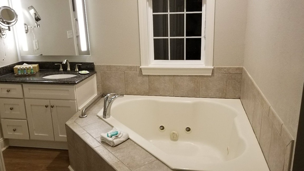 Photo of Bathroom in Ocean Drive