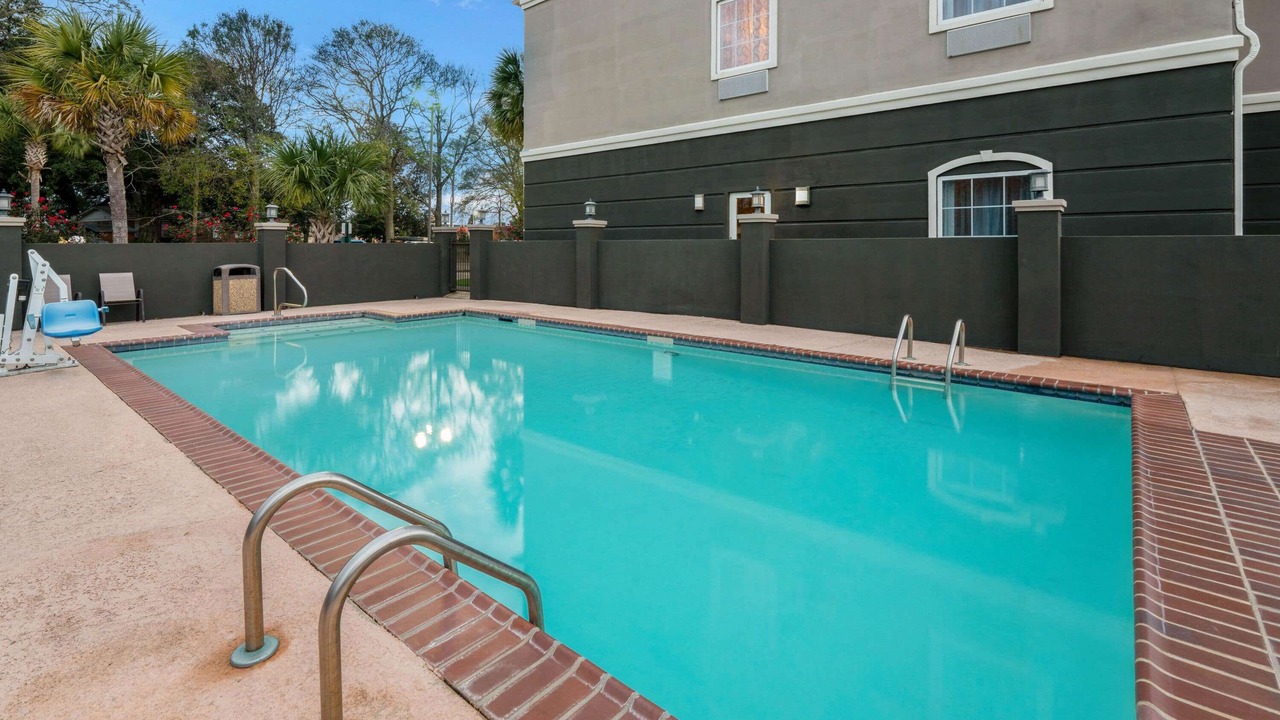 Photo of Outdoor in Broussard