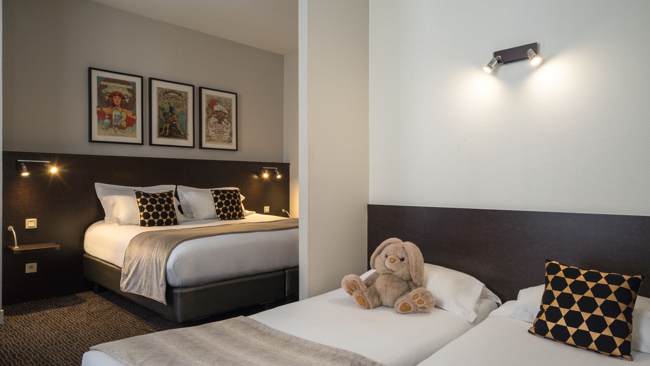 Photo of Bedroom in Graslin - Commerce