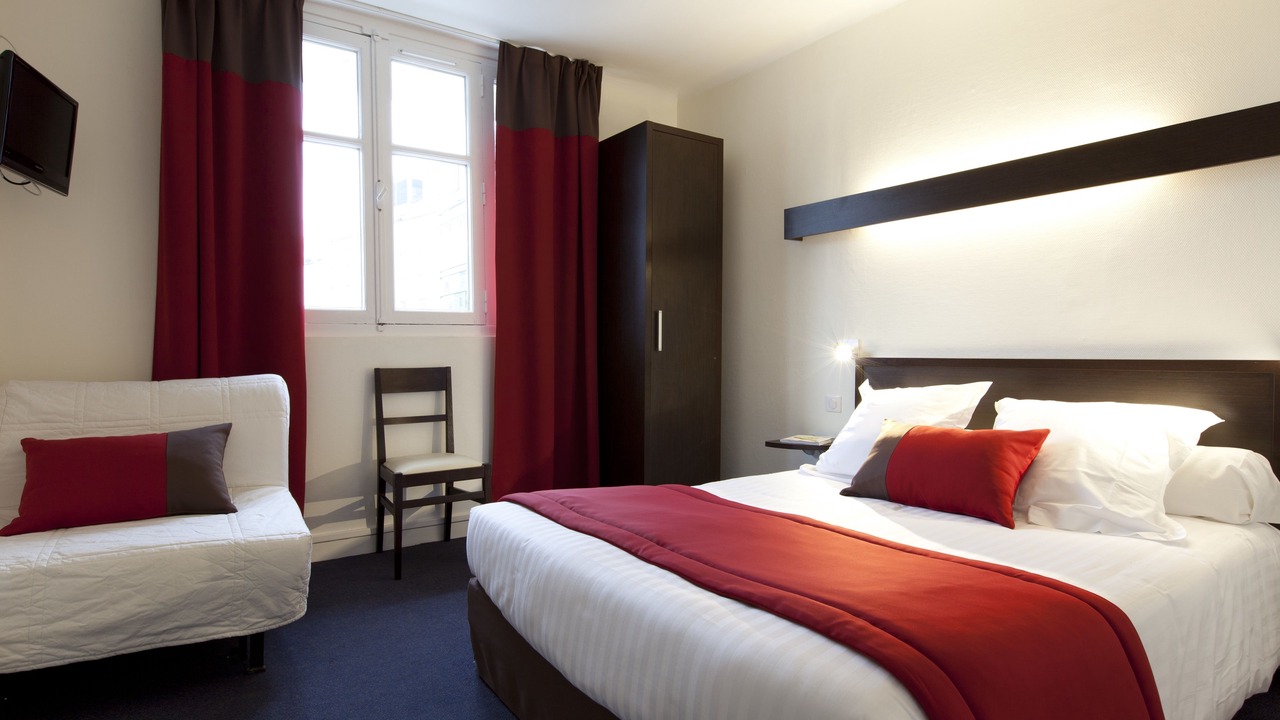 Photo of Bedroom in Talensac-Pont Morand