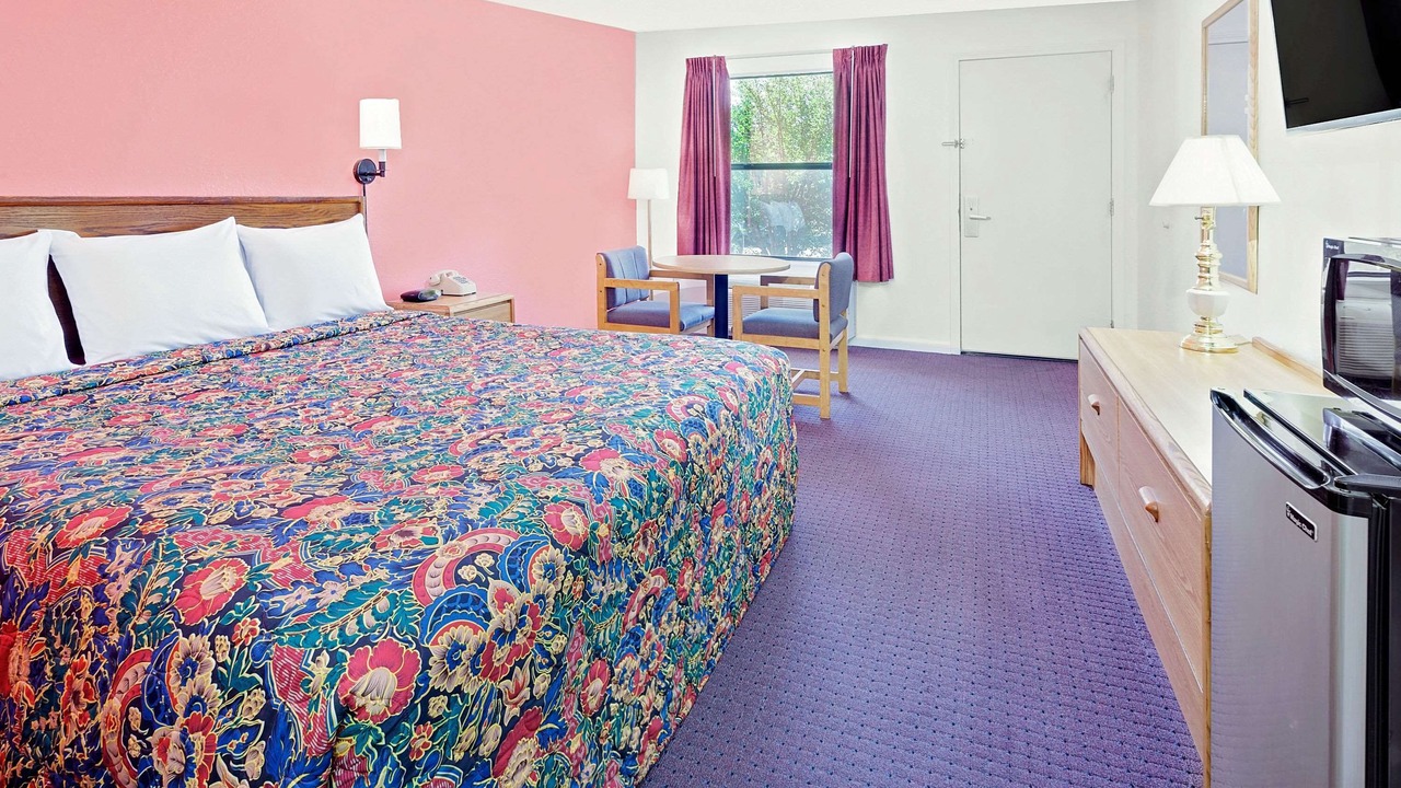 Photo of Bedroom in Muskogee