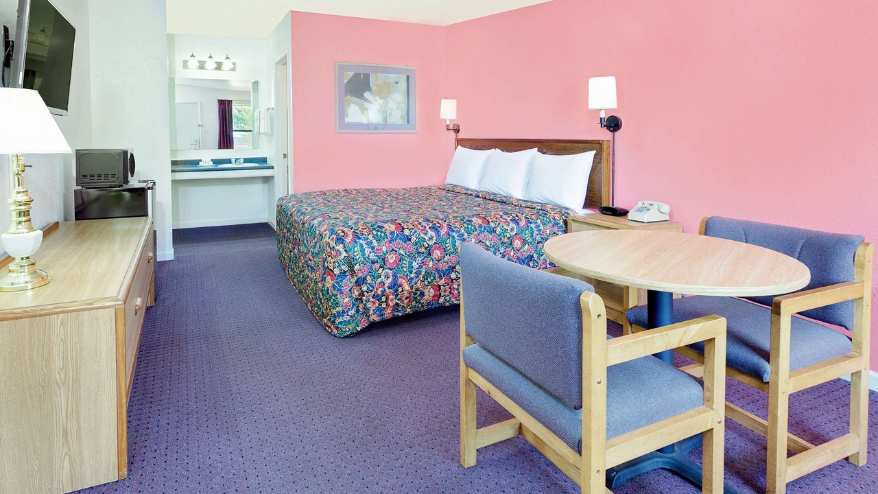 Photo of Bedroom in Muskogee
