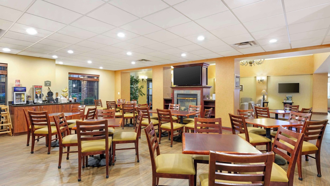 Photo of Others in Victor