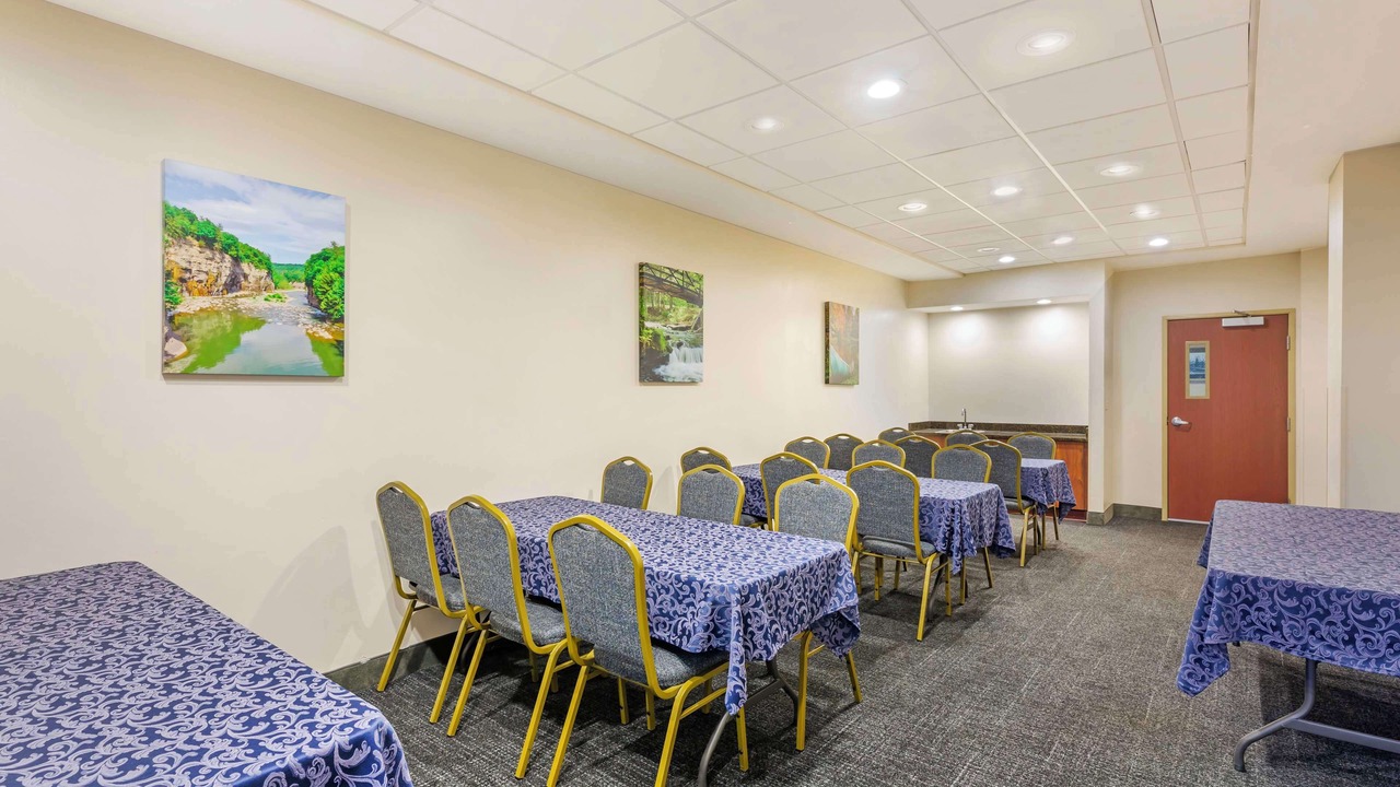 Photo of Others in Victor