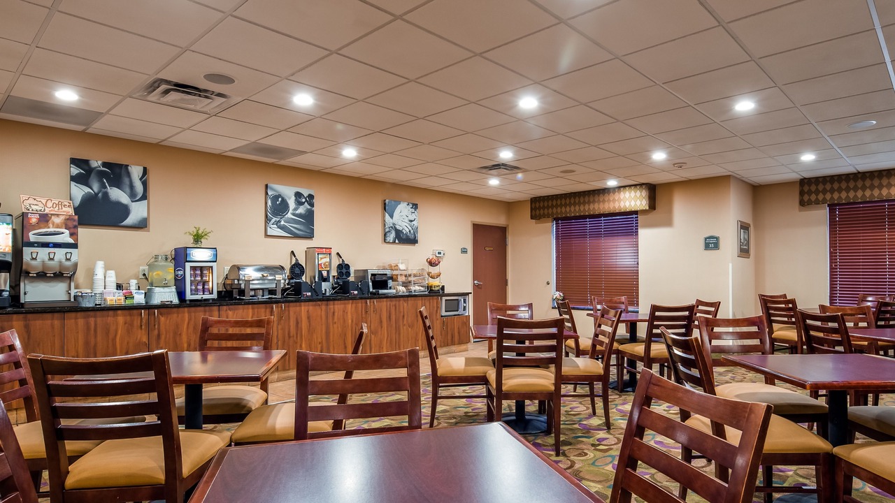 Photo of Others in Victor