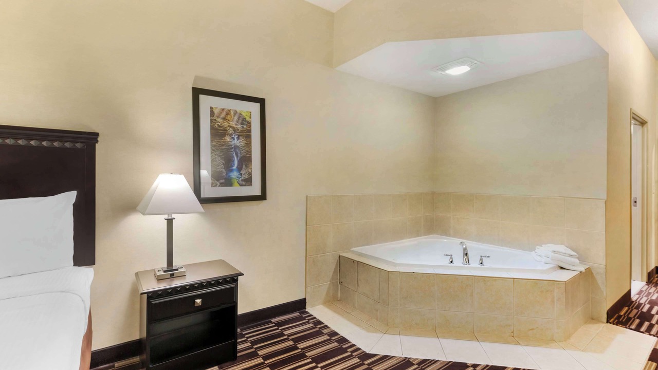 Photo of Bedroom in Victor