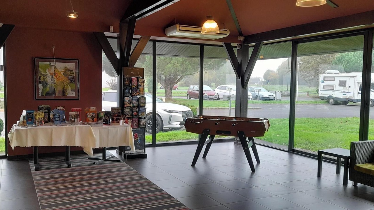 Photo of Others in Segre