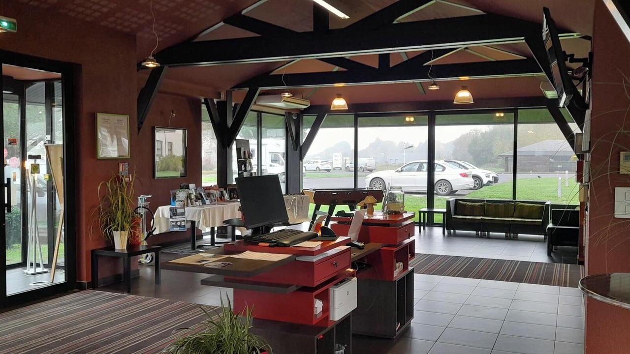 Photo of Others in Segre