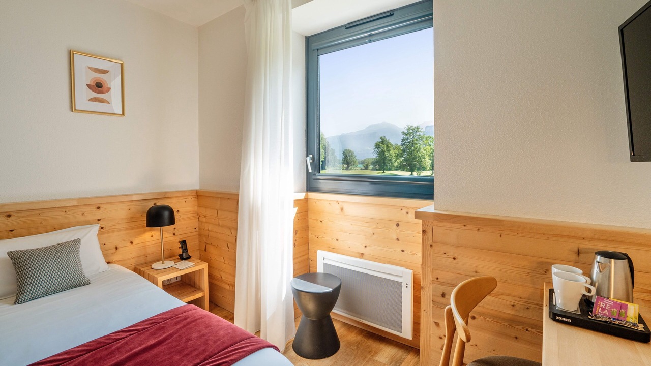 Photo of Bedroom in Pommiers-la-Placette