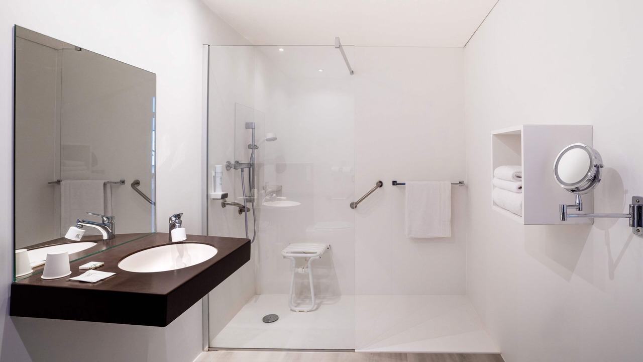 Photo of Bathroom in Pommiers-la-Placette
