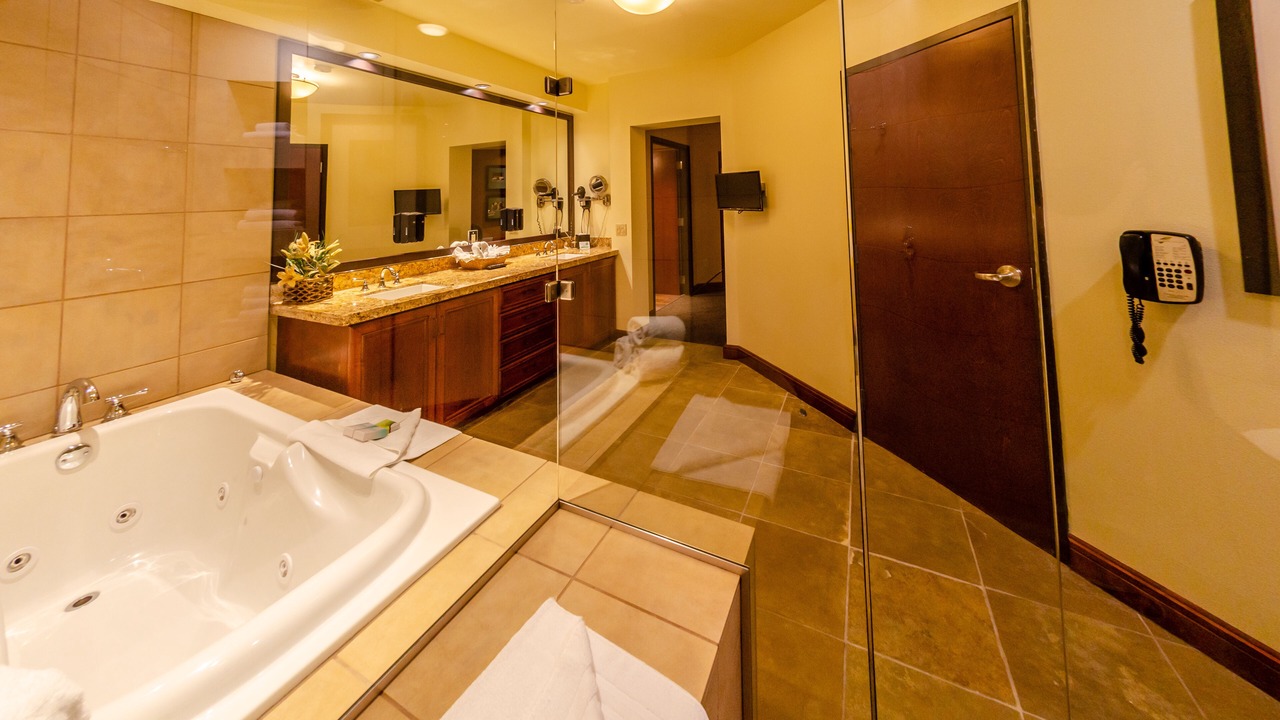 Photo of Bathroom in Oroville