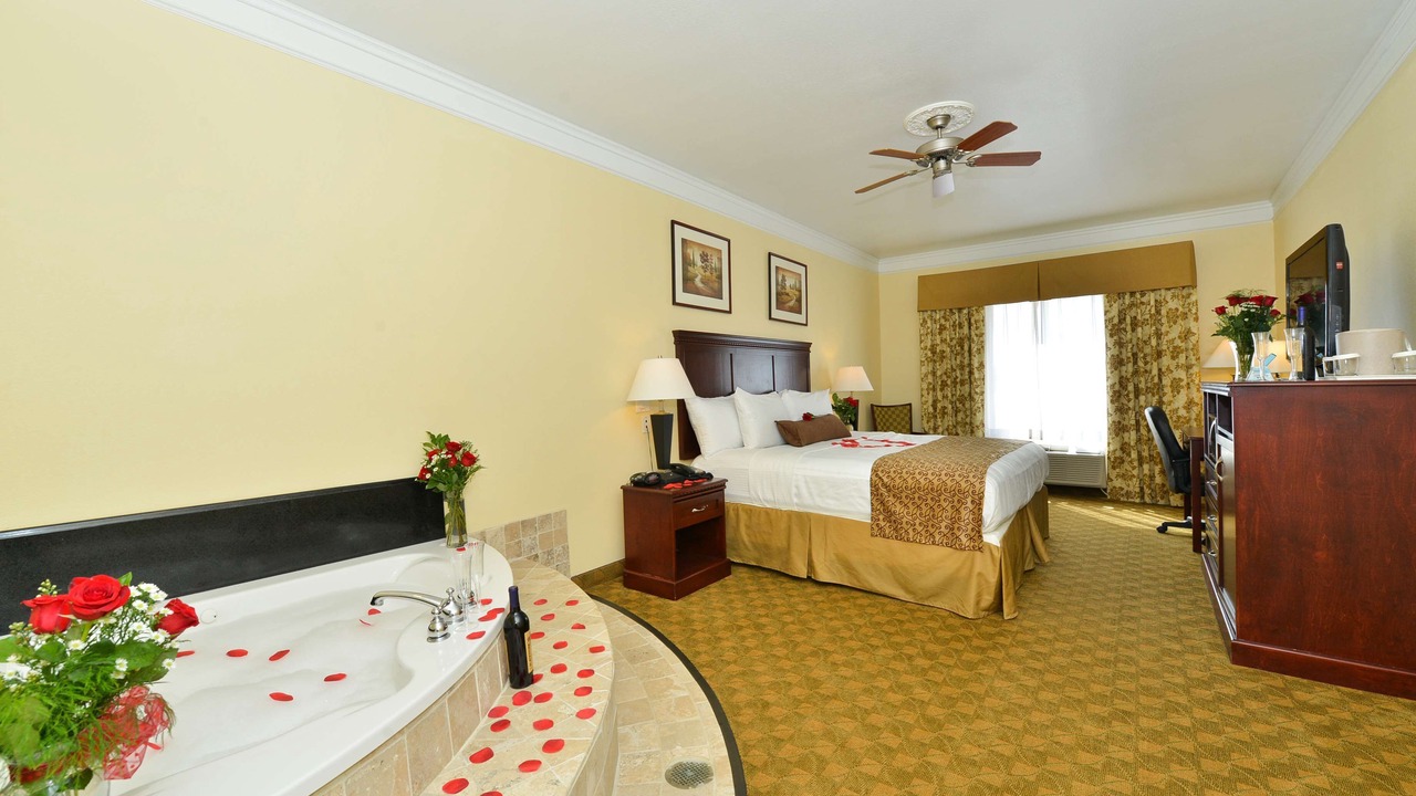 Photo of Others in Edna