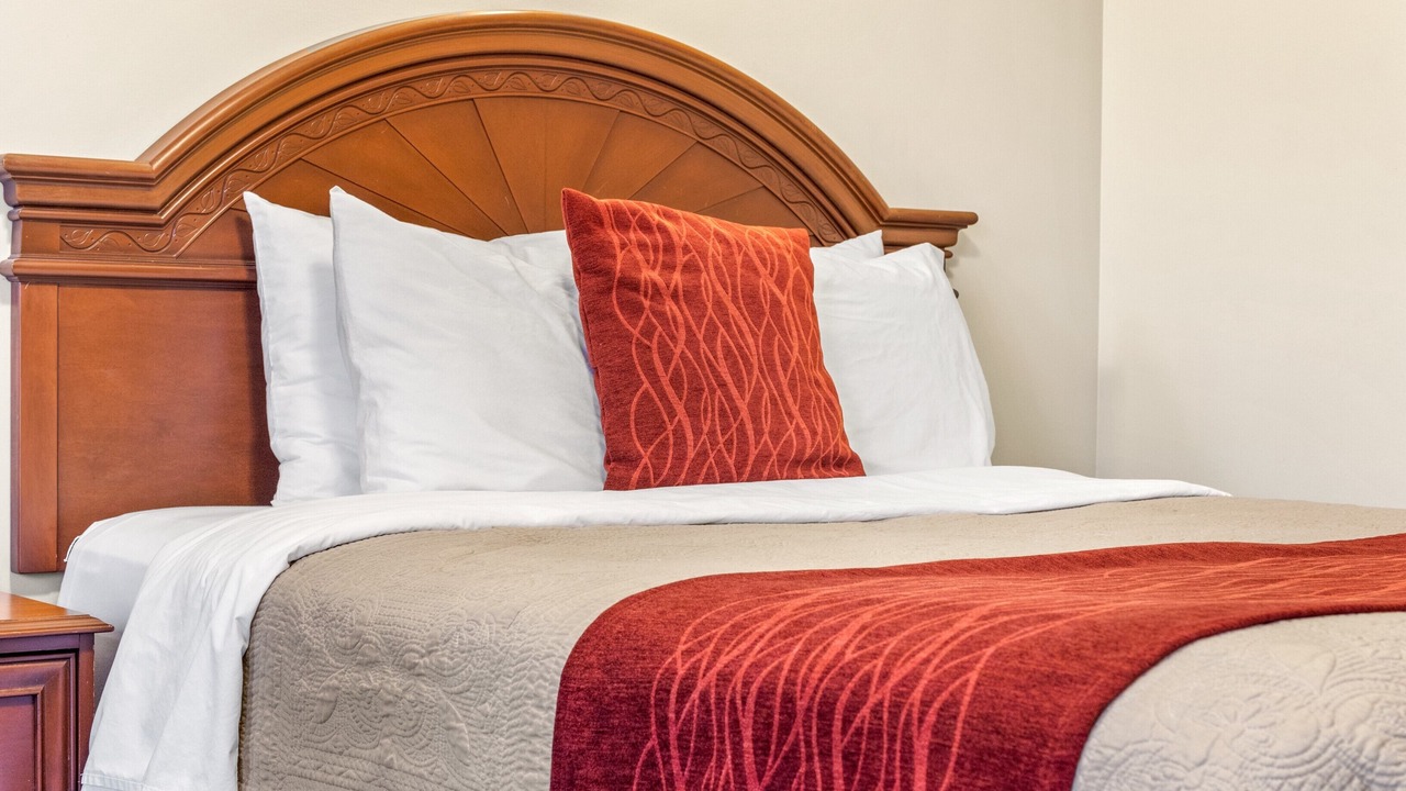 Photo of Bedroom in Owen Sound